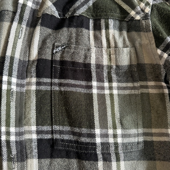 Lrg heavy weight flannel long sleeve button up - M - Picture 4 of 5